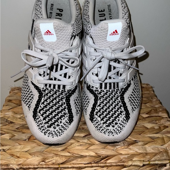 Adidas Ultraboosts - Picture 4 of 5
